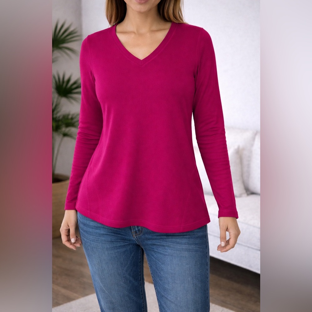 Tek Gear Women's Long Sleeve V-Neck Magenta Top